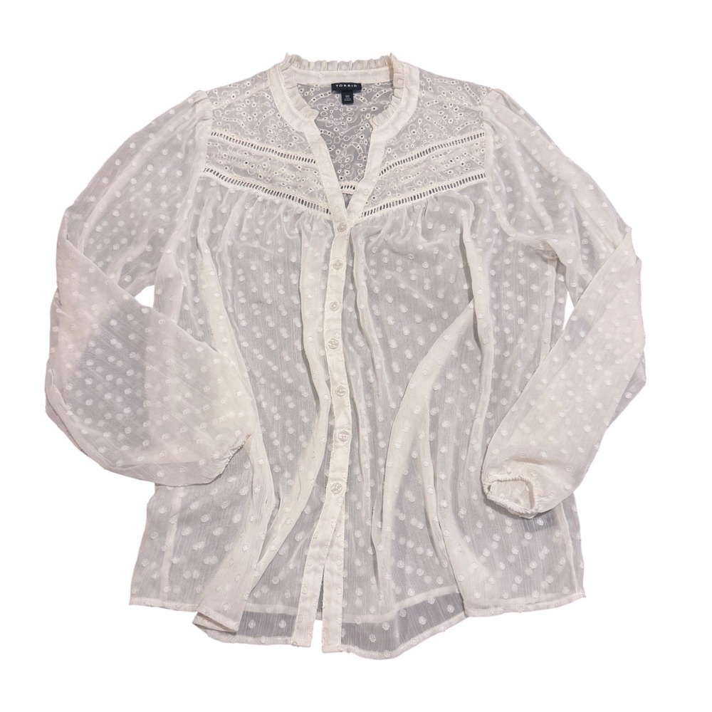 Torrid Ivory Swiss Dot Eyelet Lace Blouse Ruffle Neck‎ CottageCore Size 00 M/L